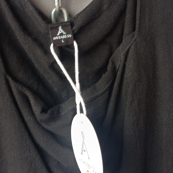 Woman's top 657 - Picture 2 of 3